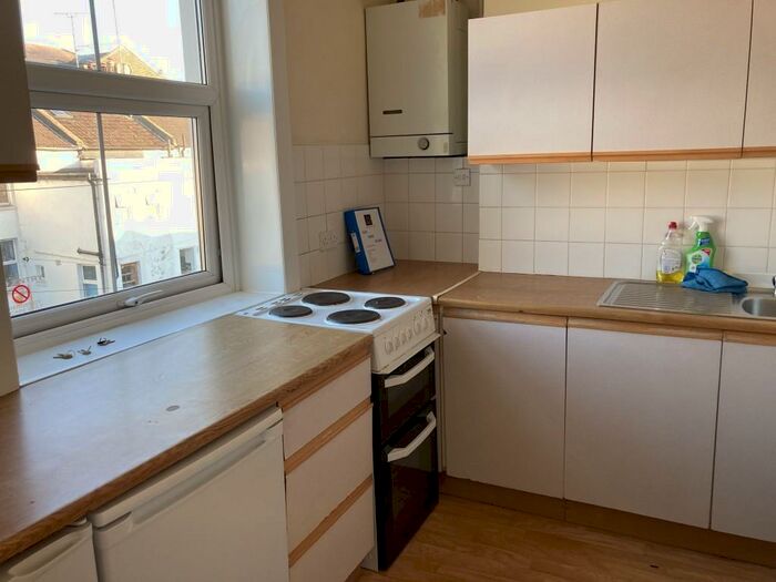 4 Bedroom Flat To Rent In Lewes Road, Brighton, BN2