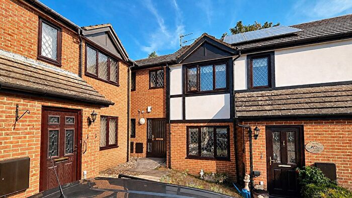 2 Bedroom Flat For Sale In Sturry Court Mews, Sturry Hill, Canterbury, CT2
