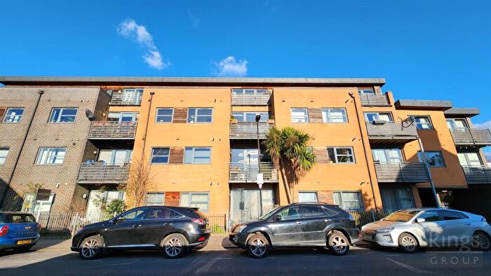 1 Bedroom Flat For Sale In Grovelands Road, London, N15