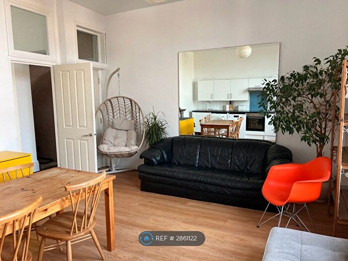 5 Bedroom Flat To Rent In Glenthorne Road, Kingston Upon Thames, KT1