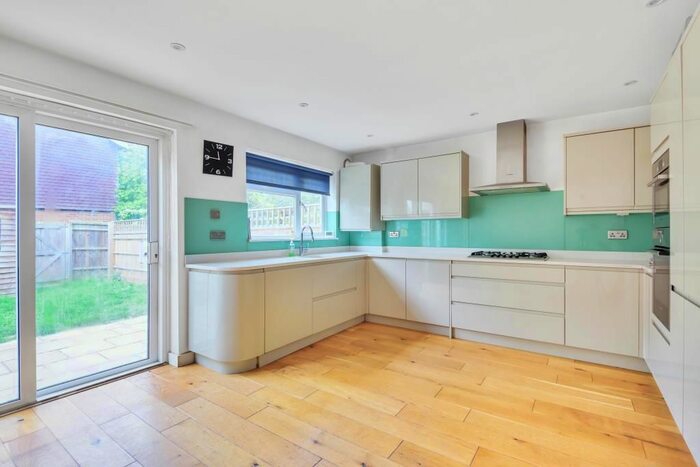 4 Bedroom Terraced House To Rent In Abingdon, Oxfordshire, OX14