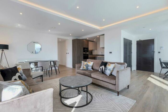 2 Bedroom Apartment To Rent In The Regent, Snow Hill Wharf, Shadwell Street, Birmingham, B4