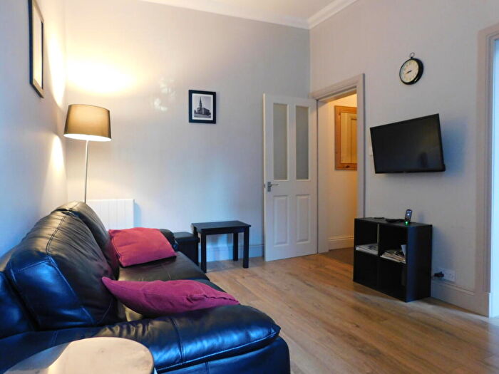 1 Bedroom Flat To Rent In , Madeira Street, Edinburgh, EH6