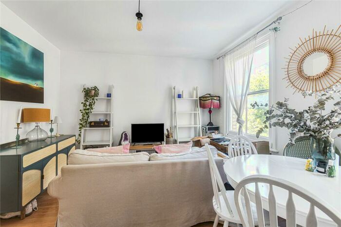 1 Bedroom Apartment To Rent In Scrutton Street, Shoreditch, London, EC2A