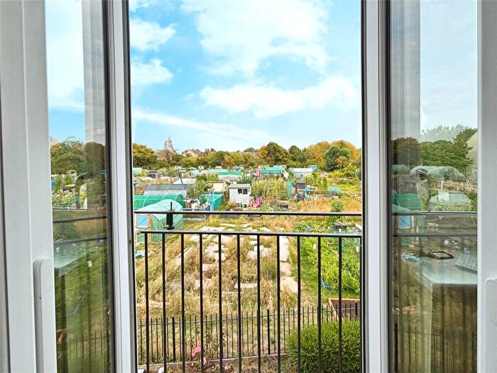 1 Bedroom Apartment For Sale In Coach House Mews, Bicester, Oxfordshire, OX26