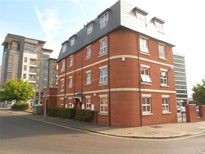 Flat To Rent In Bernard Street, Southampton, Hampshire, SO14