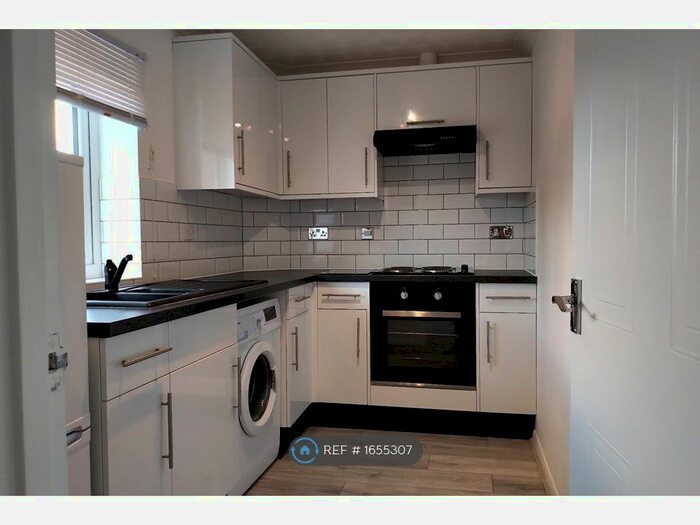 1 Bedroom Flat To Rent In Friday Wood Green, Colchester, CO2