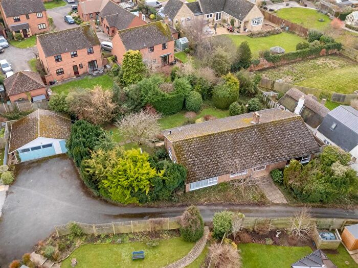 2 Bedroom Detached Bungalow For Sale In Gloucester Lane, Mickleton, GL55