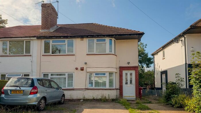 2 Bedroom Maisonette To Rent In Lancaster Avenue, Slough, SL2