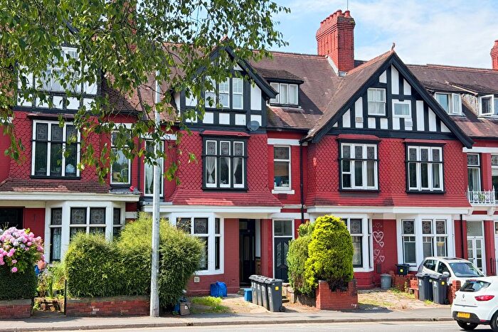 5 Bedroom Block Of Flats For Sale In Fairoak Road, Cardiff, CF23