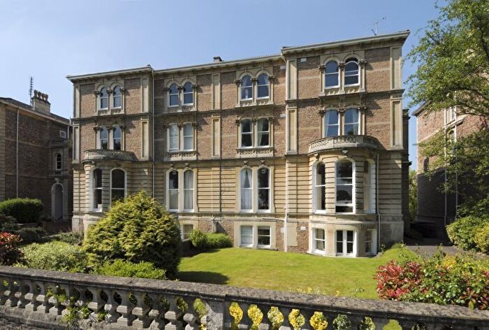 2 Bedroom Flat For Sale In College Road, Clifton, Bristol, BS8