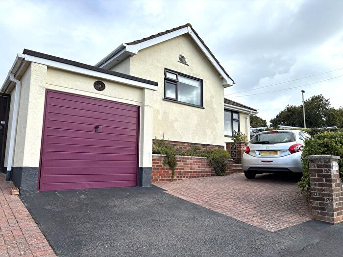 2 Bedroom Detached Bungalow To Rent In Higher Woodway Road, Teignmouth, TQ14
