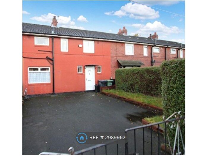 3 Bedroom Terraced House To Rent In Crescent Avenue, Leeds, LS26