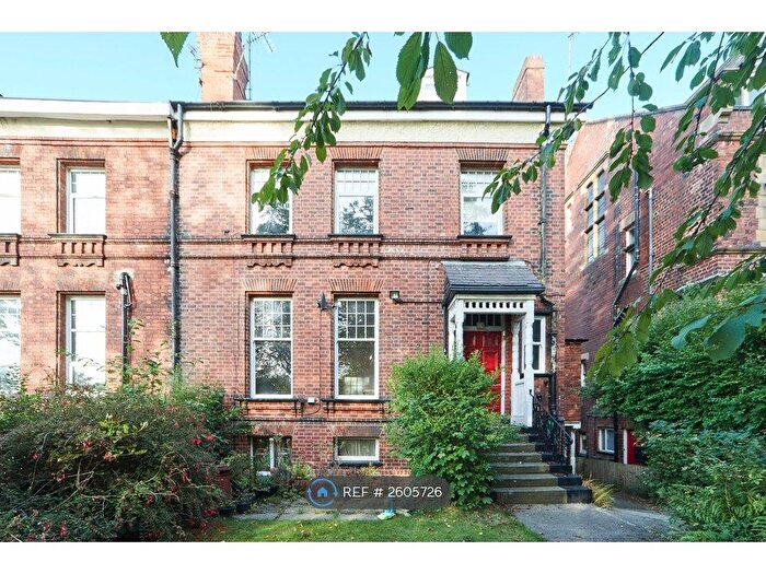 2 Bedroom Flat To Rent In Otley Road, Leeds, LS16