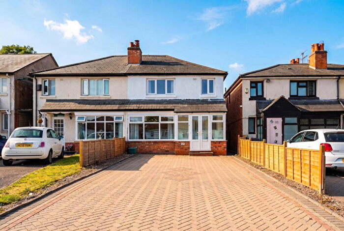 3 Bedroom Semi Detached House For Sale In Solihull Lane, Hall Green, B28