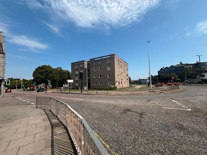 2 Bedroom Flat For Sale In Justice Port, Aberdeen, Aberdeenshire, AB24