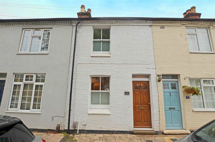 3 Bedroom Terraced House To Rent In Bell Road, East Molesey, KT8