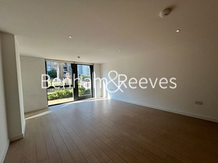 1 Bedroom Flat To Rent In Packington Square, Shoreditch, N1