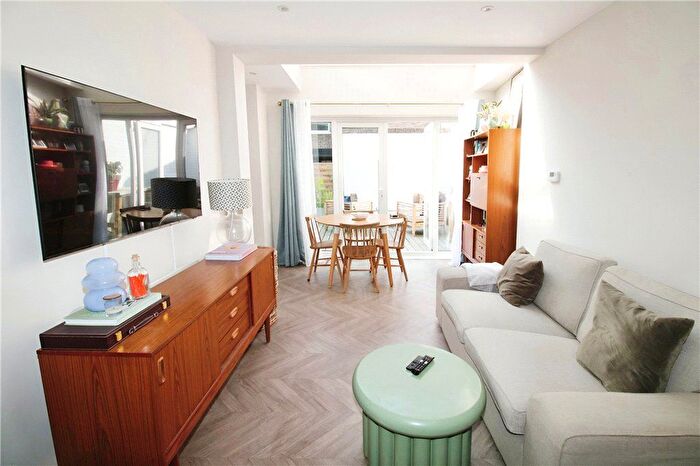 1 Bedroom Semi-Detached House To Rent In Bassingham Road, London, SW18