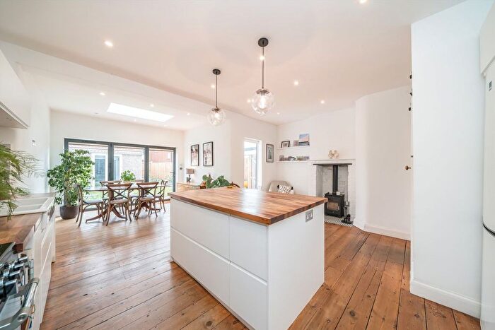 3 Bedroom Semi-Detached House For Sale In Valley Road, Streatham, SW16
