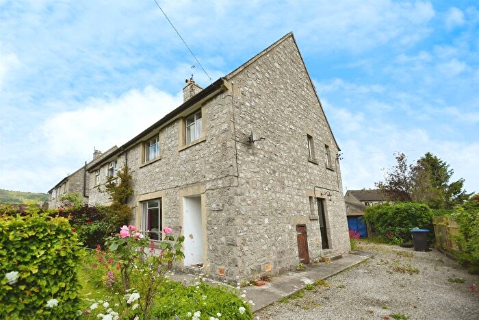 3 Bedroom Semi-Detached House For Sale In Furnall Avenue, Great Longstone, Bakewell, DE45