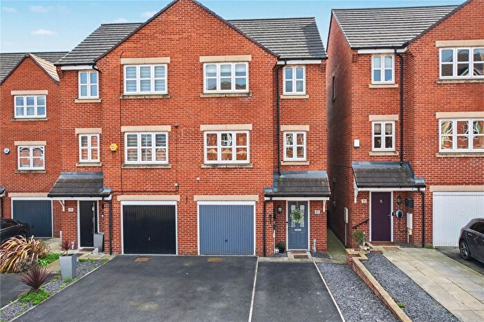 4 Bedroom Semi Detached House For Sale In Scampston Drive, East Ardsley, Wakefield, West Yorkshire, WF3