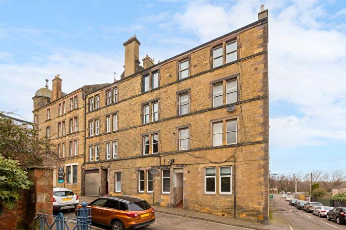 1 Bedroom Flat For Sale In / Pipe Street, Portobello, EH15