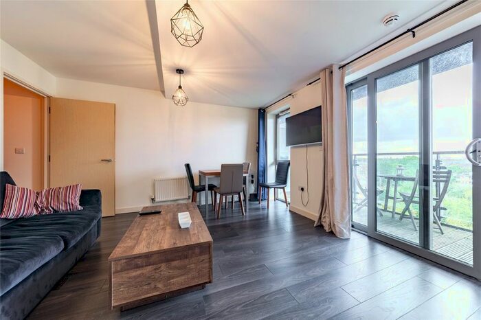 1 Bedroom Flat To Rent In Streatham Place, London, SW2