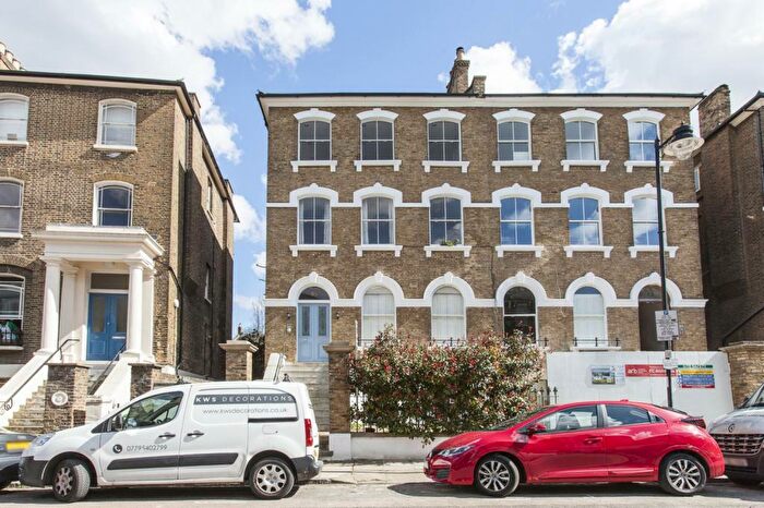 2 Bedroom Apartment To Rent In Highbury Hill, Highbury, N5