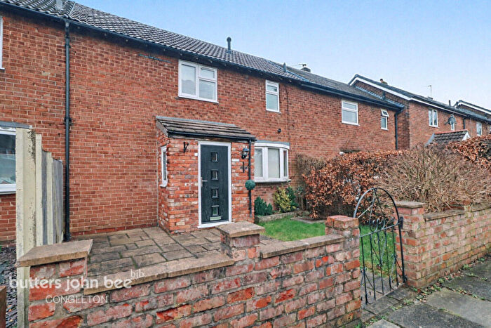2 Bedroom Terraced House For Sale In Wentworth Avenue, Macclesfield, SK11
