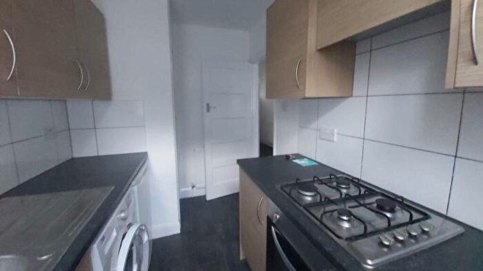 2 Bedroom Flat To Rent In Brighton Road, CR8