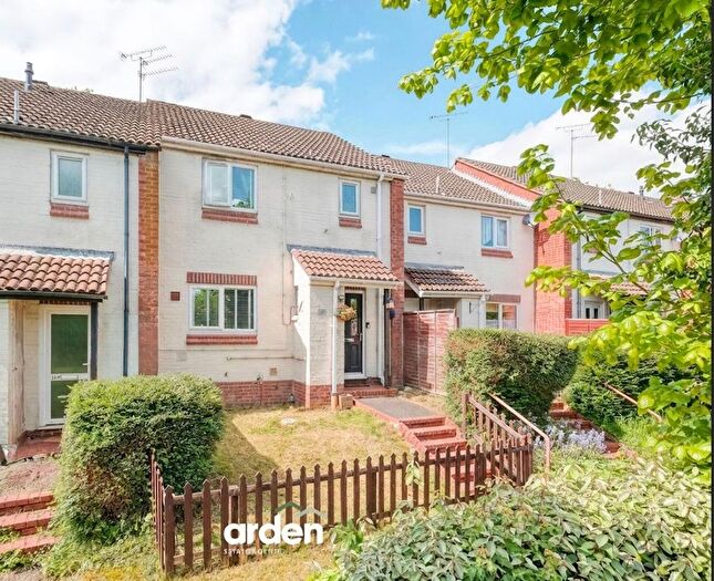 3 Bedroom Terraced House For Sale In High Trees Close, Redditch, B98
