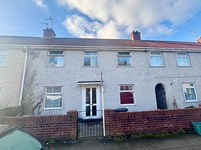 3 Bedroom House To Rent In Clare Road, Kingswood, Bristol, BS15