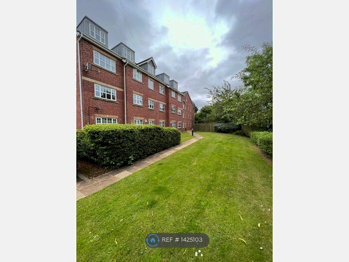 2 Bedroom Flat To Rent In Ellesmere Green, Eccles, Manchester, M30
