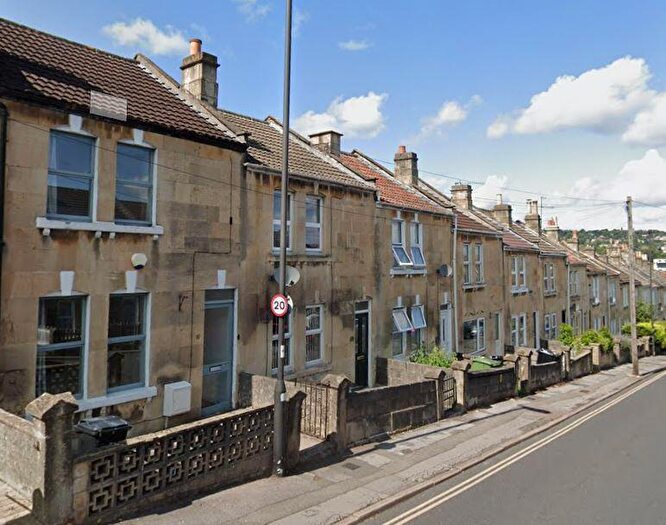 2 Bedroom Property To Rent In Herbert Road, Bath, BA2