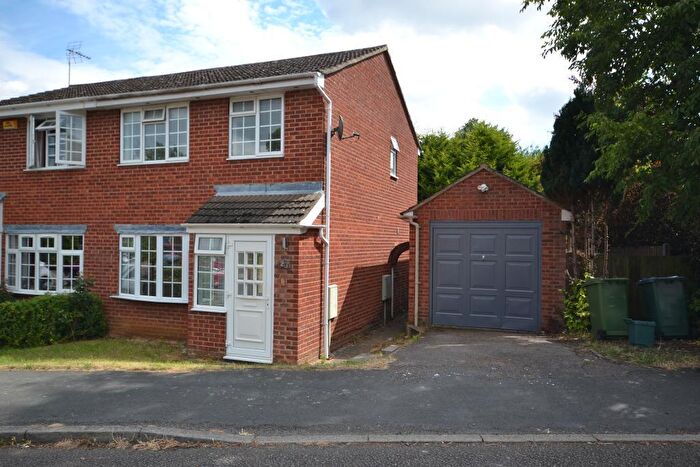 3 Bedroom Semi-Detached House To Rent In Hare Close, Buckingham, Buckinghamshire, MK18