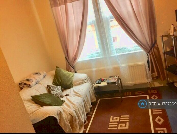 1 Bedroom Flat To Rent In Burford Road, Nottingham, NG7
