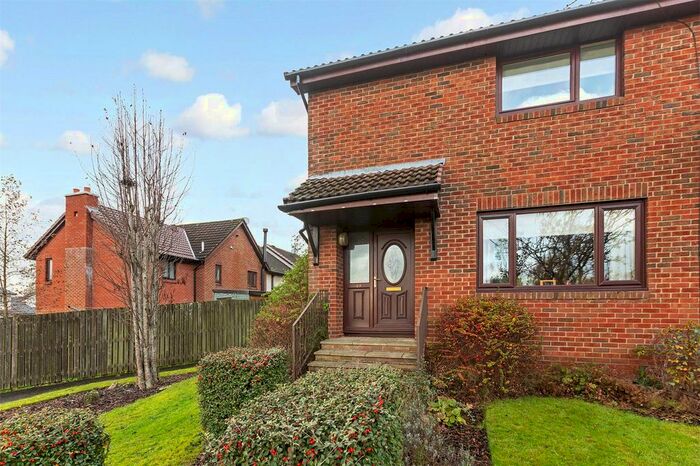 3 Bedroom End Of Terrace House For Sale In Finlay Rise, Milngavie, Glasgow, G62