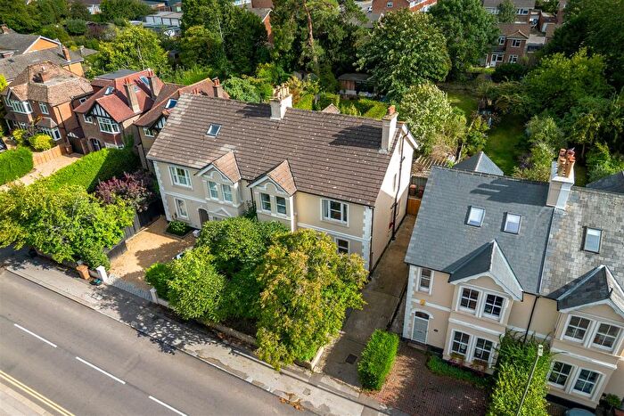 6 Bedroom Property For Sale In Croydon Road, Reigate, RH2