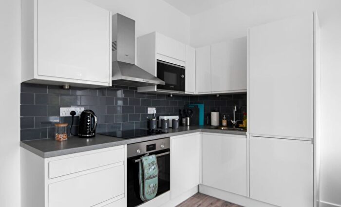 1 Bedroom Flat To Rent In Rickfords Hill, Aylesbury, HP20