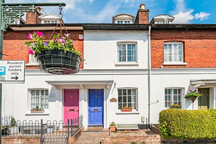 3 Bedroom Terraced House For Sale In Lavender Cottage, Reading Road, RG9