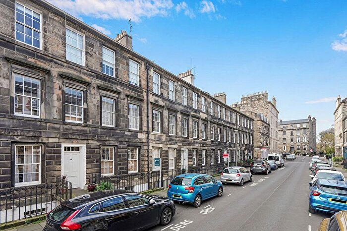 1 Bedroom Flat For Sale In / Cumberland Street, Edinburgh, EH3