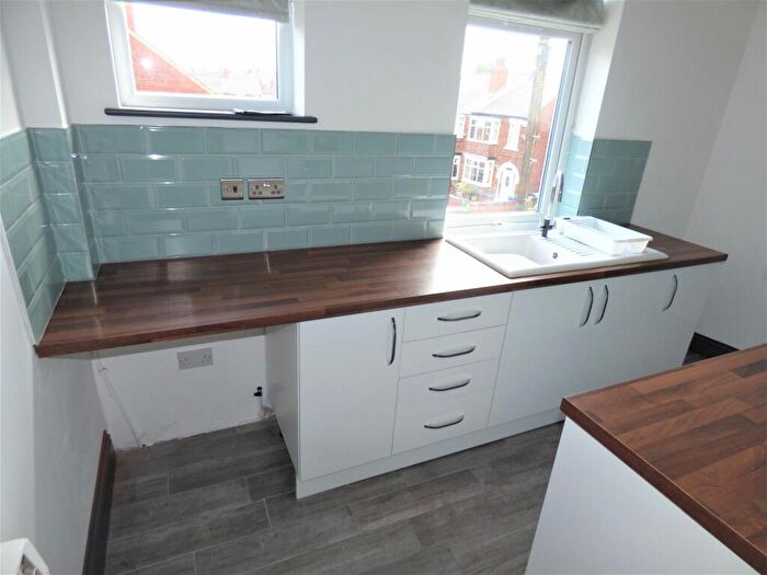 1 Bedroom Flat To Rent In Flat, Warmsworth Road, DN4