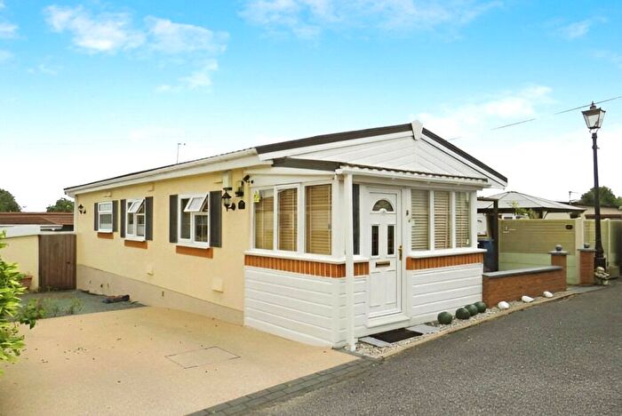 2 Bedroom Detached House For Sale In Eastfield Park, Tuxford, Newark, Nottinghamshire, NG22