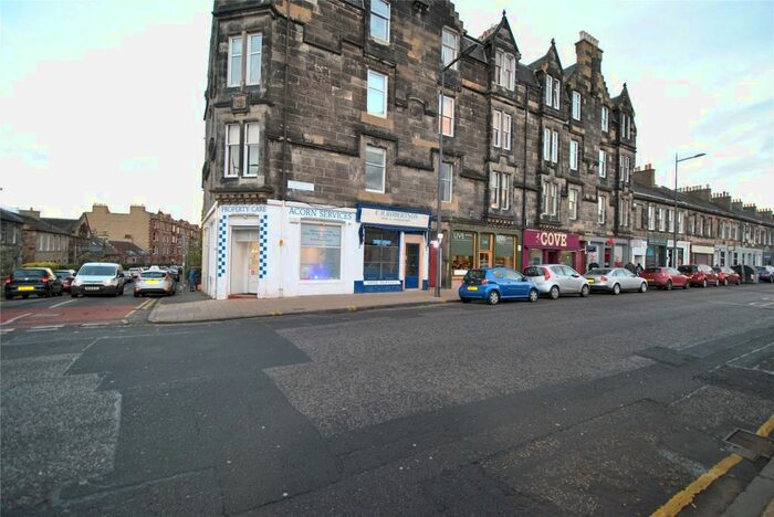 3 Bedroom Flat To Rent In Portobello High Street, Edinburgh, EH15