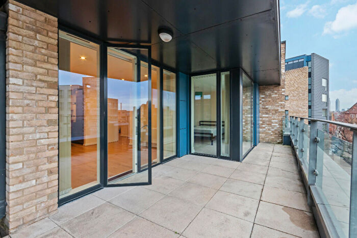 1 Bedroom Flat To Rent In Roffo Court, Boundary Lane, London, SE17