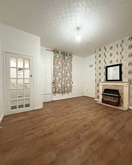 2 Bedroom Terraced House To Rent In Chapel Road, Oldham, OL8