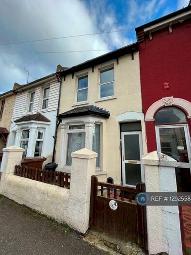 2 Bedroom Terraced House To Rent In Cecil Avenue, Rochester, ME2