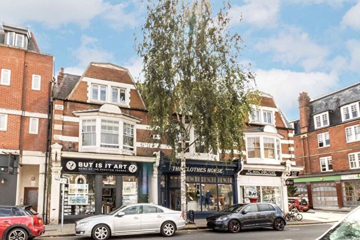2 Bedroom Flat To Rent In High Street, Teddington, TW11