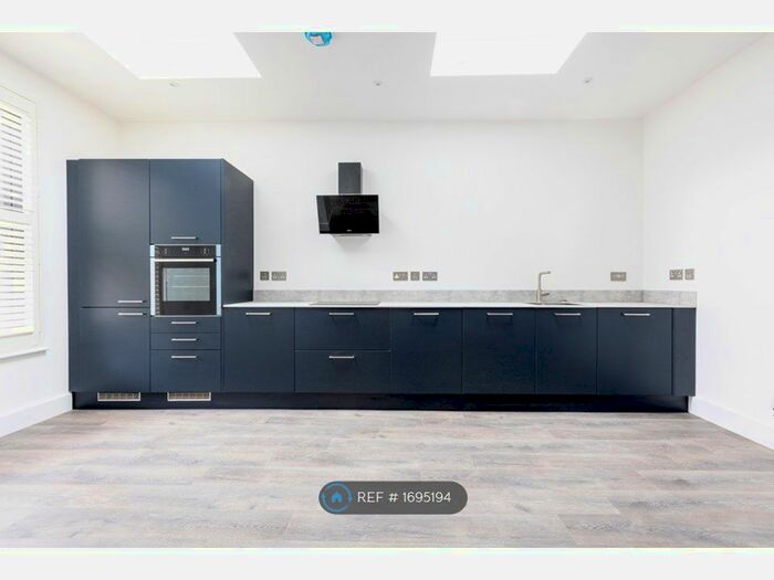 2 Bedroom Flat To Rent In Magpie Road, Norwich, NR3